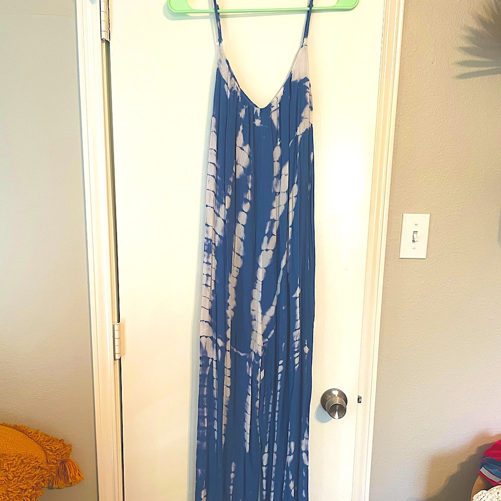 Blue tie dye jumper